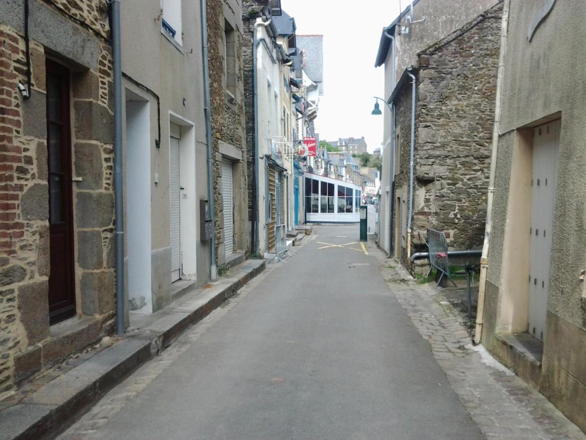 Appartement Rue Victor Hugo - Port De La Houle Cancale Exterior photo
